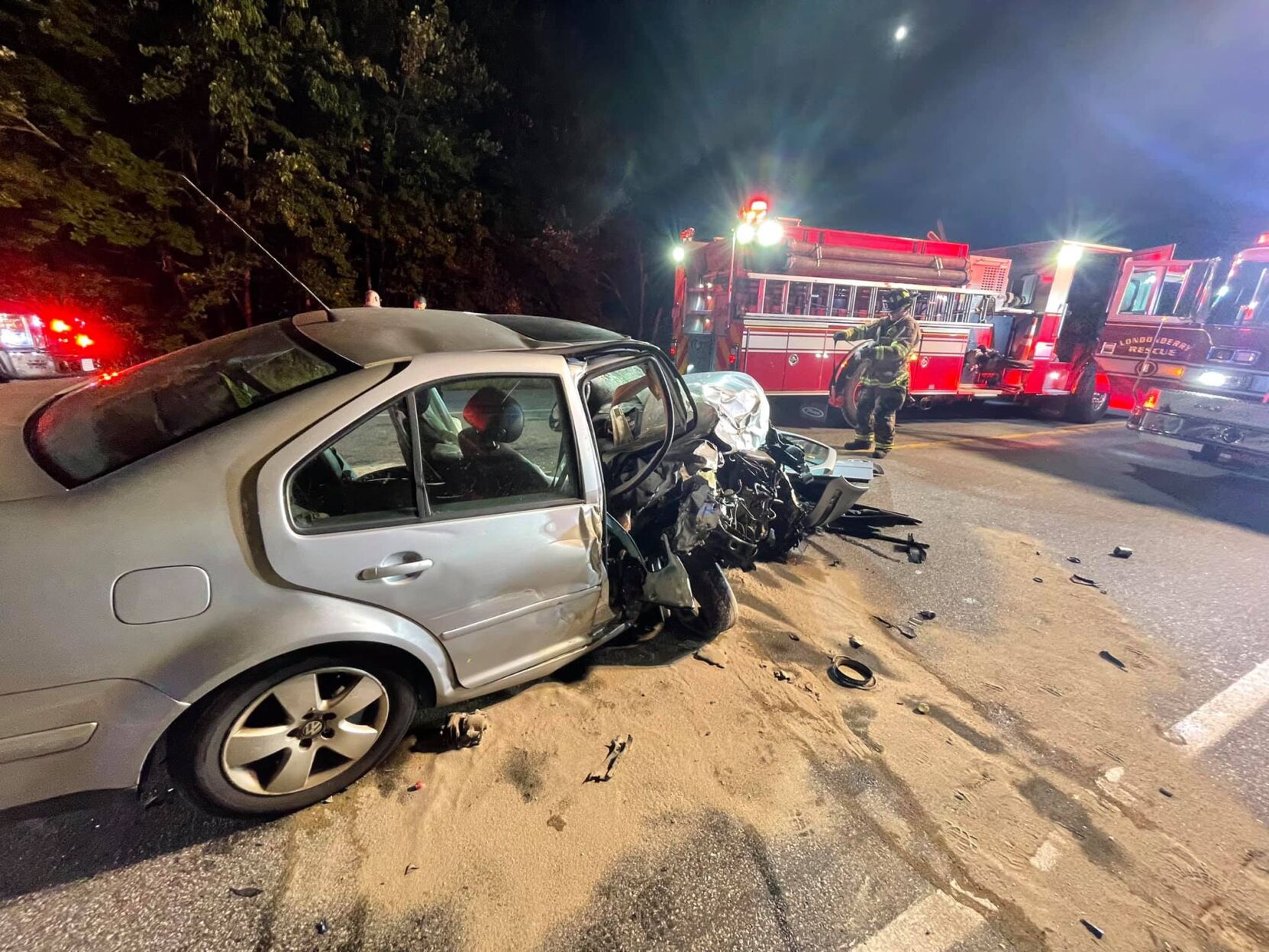 Crews respond to head-on crash in Londonderry